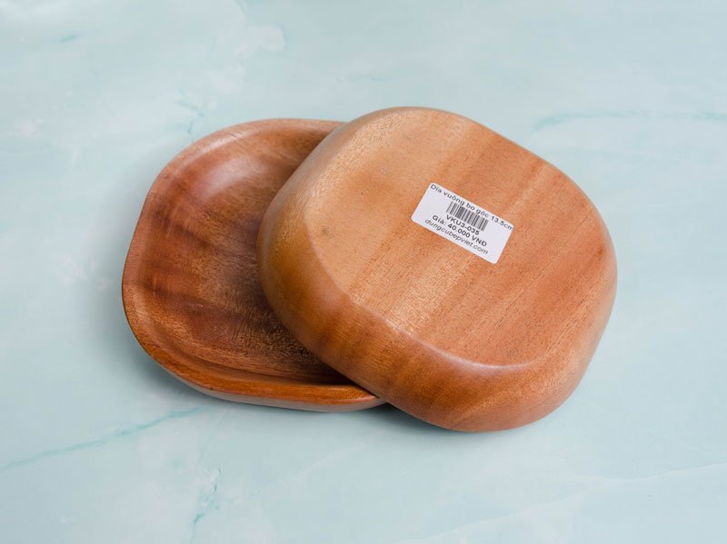 Dia vuong bo goc 13.5cm