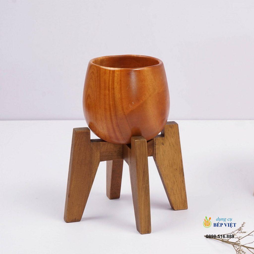 Top 10+ những mẫu kệ để chậu hoa bằng gỗ tại TP.HCM 3 Kệ chân gỗ